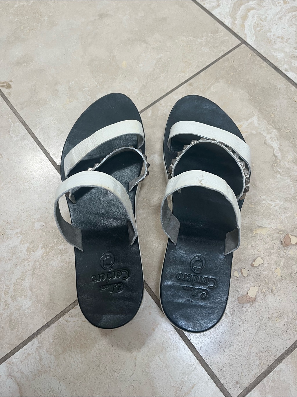 Calleen Cordero Size 7 White And Black Leather Slide Sandals